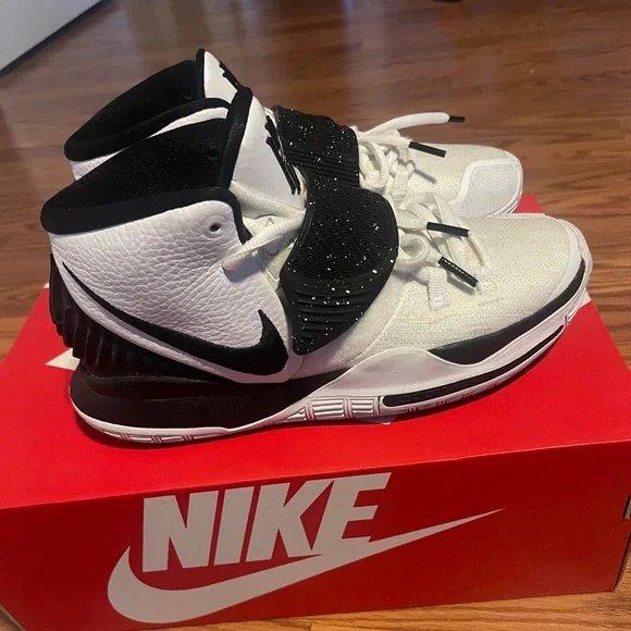 Nike Kyrie Team 'White Black' Basketball Shoes